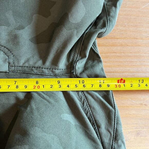 prAna Halle Straight Womens Hiking Pant II Size 6 Reg in Sage Camo Water Repelle - Picture 10 of 10